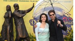 Photo of लंदन में बना DDLJ के राज-सिमरन का आइकॉनिक स्टैच्यू