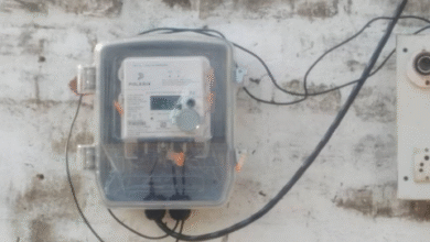 Photo of अंधेरे से आजादी में लगे 78 साल, उत्तर प्रदेश के गड़रियन पुरवा गांव में पहली बार पहुंची बिजली