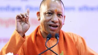 Photo of सीएम योगी ने दिए निर्देश, सभी कर्मचारियों का वेतन होली से पहले देना सुनिश्चित करें