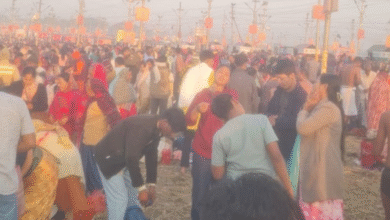 Photo of महाशिवरात्रि पर संगम स्नान के लिए उमड़े श्रद्धालु, प्रयागराज में माघ मेले का आज अंतिम स्नान