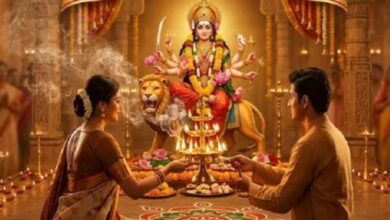 Photo of मासिक दुर्गा अष्टमी: पूजा के बाद जरूर करें मां दुर्गा की ये दिव्य आरती