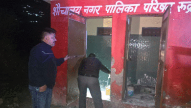 Photo of चारधाम यात्रा से पहले देर रात अधिकारियों का एक्शन; ओवररेटिंग, अवैध गैस सिलिंडर पर की कार्रवाई