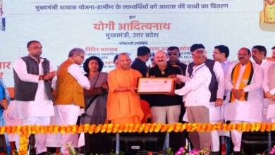 Photo of थारू और बांग्लादेश से विस्थापित परिवारों को मिला जमीन का मालिकाना हक