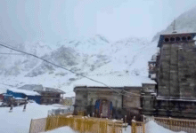 Photo of कपाट खुलने से पहले केदारनाथ धाम में हुई बर्फबारी, उत्तराखंड में आज तूफान और ओलावृष्टि की चेतावनी