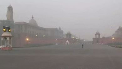 Photo of दिल्ली-NCR में बदला मौसम, धूल भरी आंधी से विजिबिलिटी हुई कम