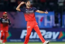 Photo of भुवनेश्‍वर कुमार ने शुभमन गिल को बोल्‍ड करके रचा इतिहास