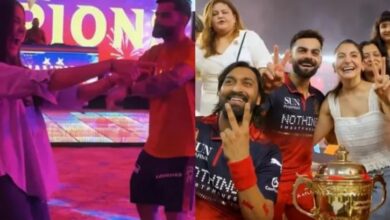 Photo of खास टी-शर्ट पहनकर Virat Kohli ने Anushka Sharma का हाथ थाम किया रोमांटिक डांस